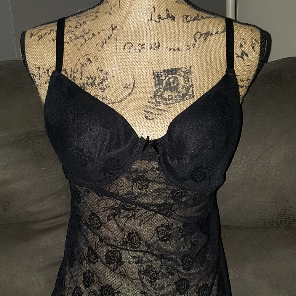 Black lingerie with‎ rose pattern